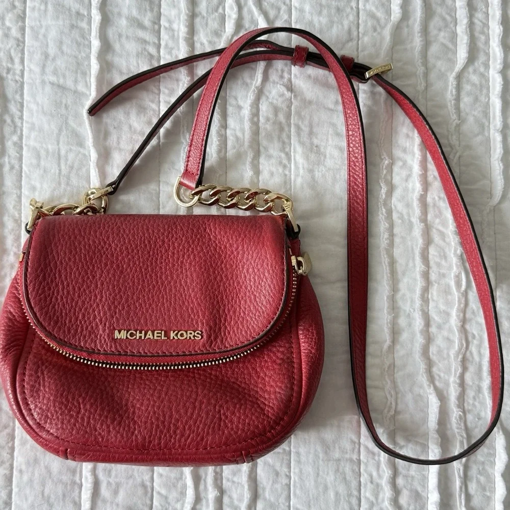 Michael Kors Womens Bedford Red Pebble Leather Crossbody Bag Gold Chain Flap Zip